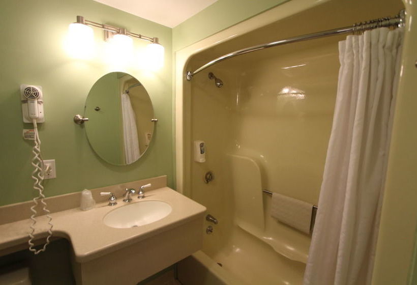 Holly Tree Resort