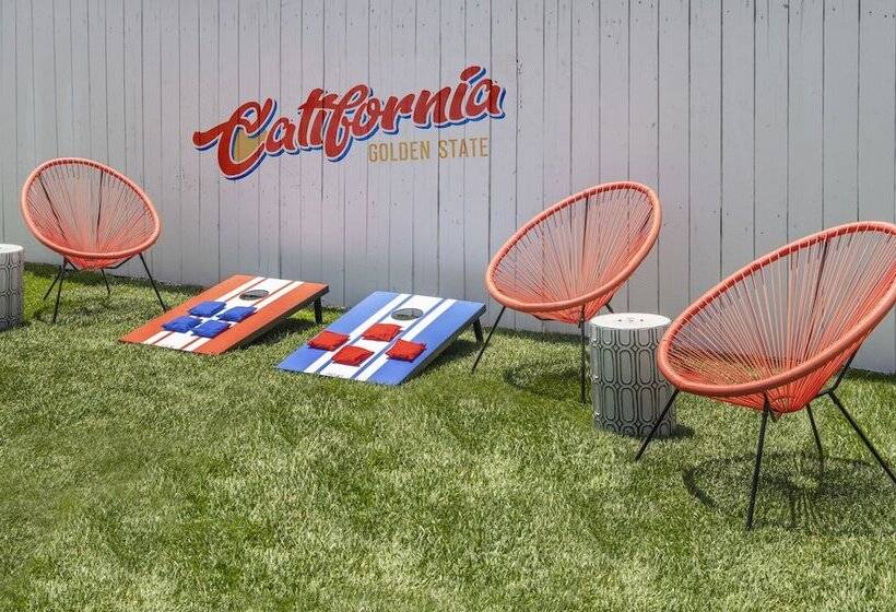 여관 The Sojourn Los Angeles   Sherman Oaks