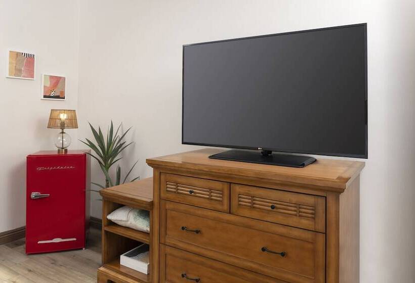 여관 The Sojourn Los Angeles   Sherman Oaks