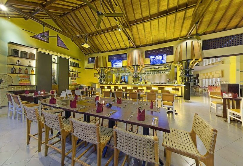 בית מלון כפרי Adhi Jaya