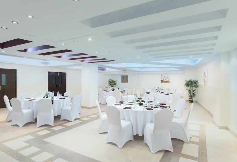 Al Hail Waves Hotel Managed By Centara