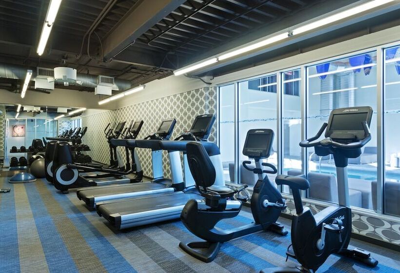 호텔 Aloft Birmingham Soho Square