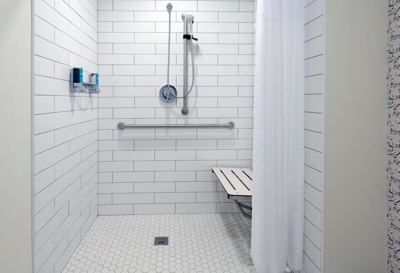 Отель Aloft Jacksonville Airport