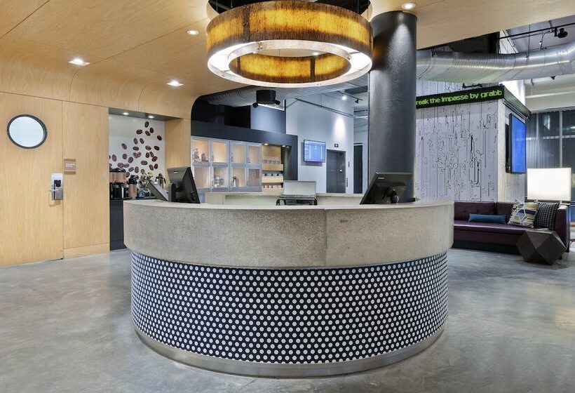 Отель Aloft Jacksonville Airport