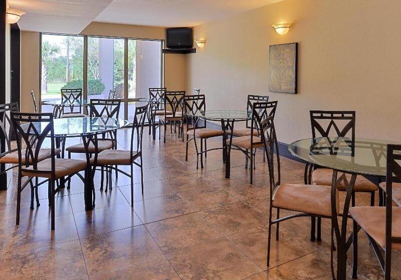 בית מלון כפרי Americas Best Value Inn Kinder