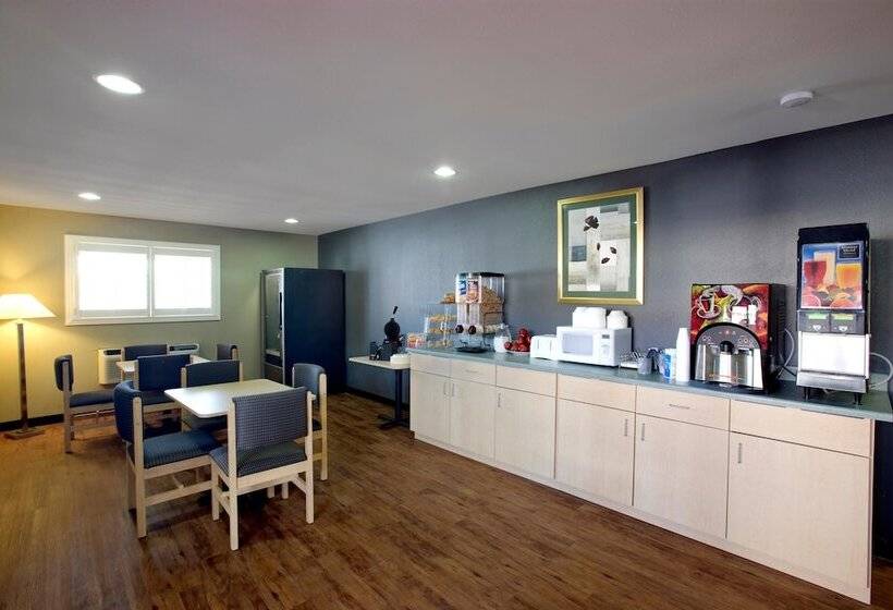 בית מלון כפרי Americas Best Value Inn Midland