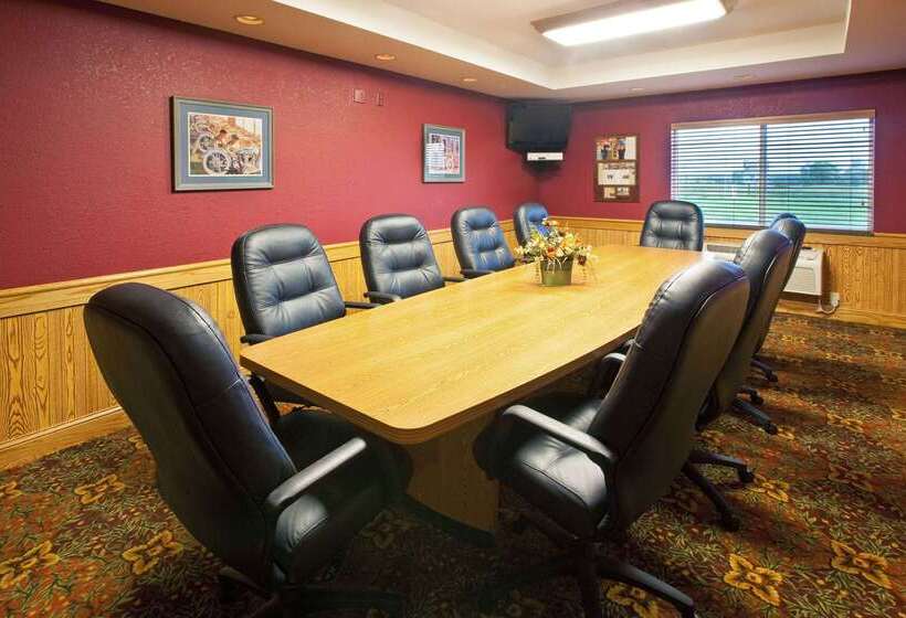 فندق Americinn By Wyndham Anamosa