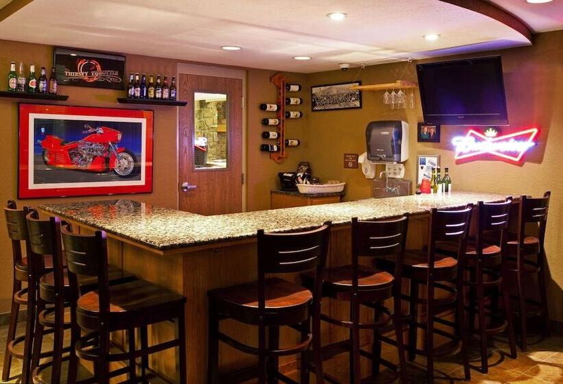 فندق Americinn By Wyndham Anamosa