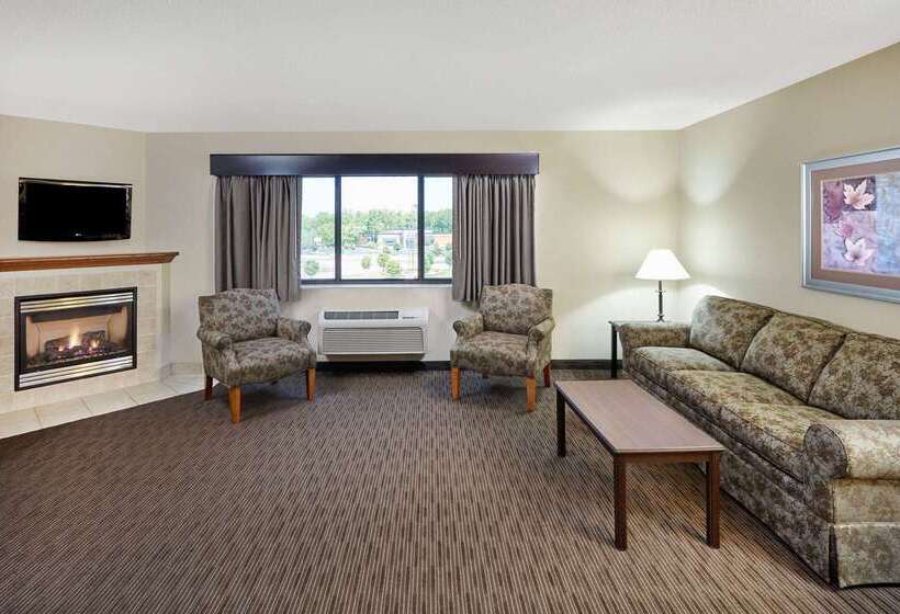 فندق Americinn By Wyndham Green Bay East