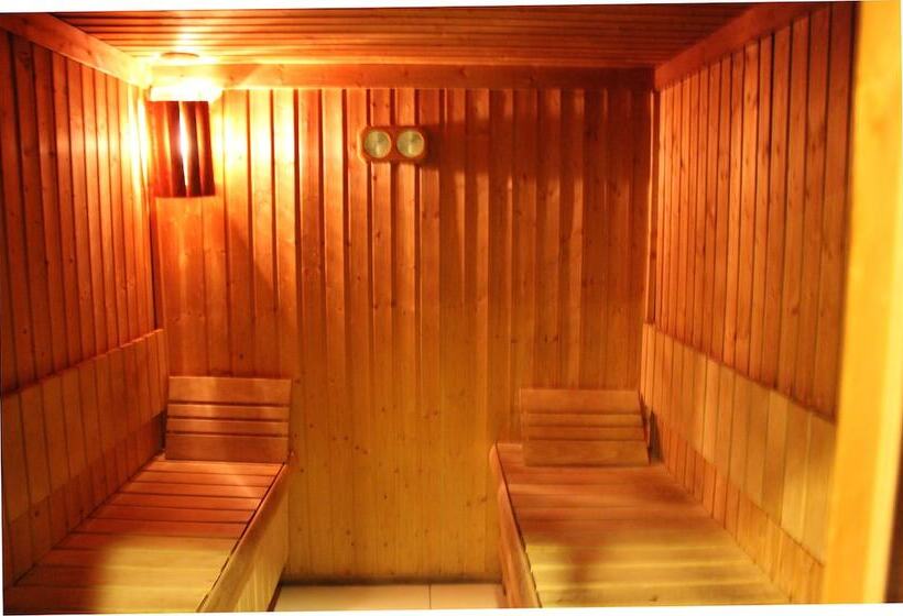 فندق Awaliv International