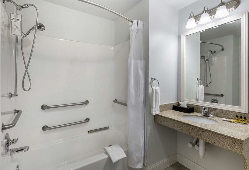 فندق Best Western Plus Midamerica