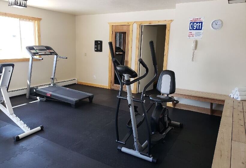 فندق Cody Legacy Inn & Suites