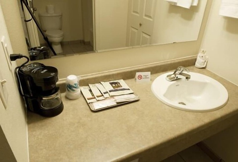 فندق Cody Legacy Inn & Suites