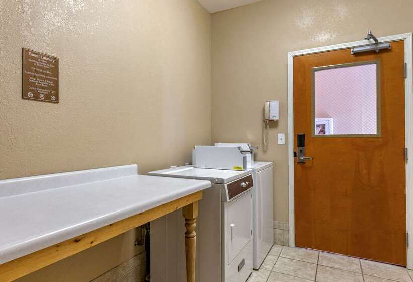 בית מלון כפרי Comfort Inn Hebronlowell Area