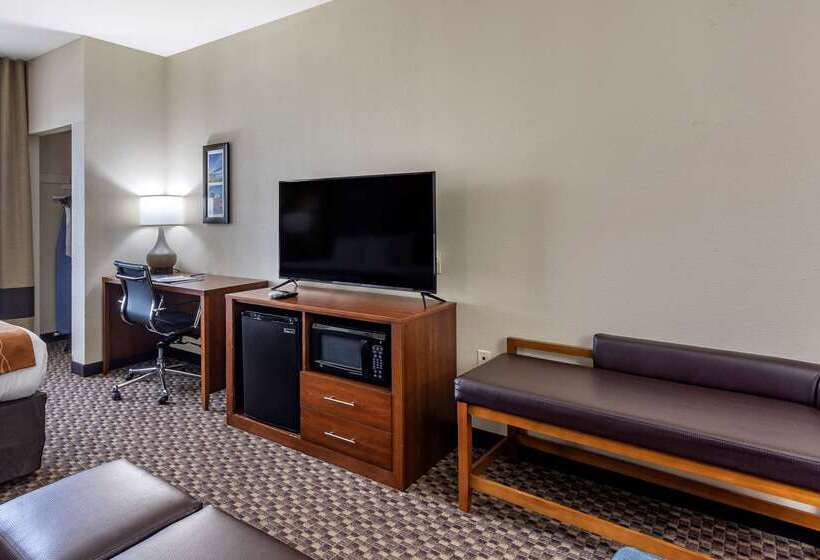 בית מלון כפרי Comfort Inn & Suites Atokamillington