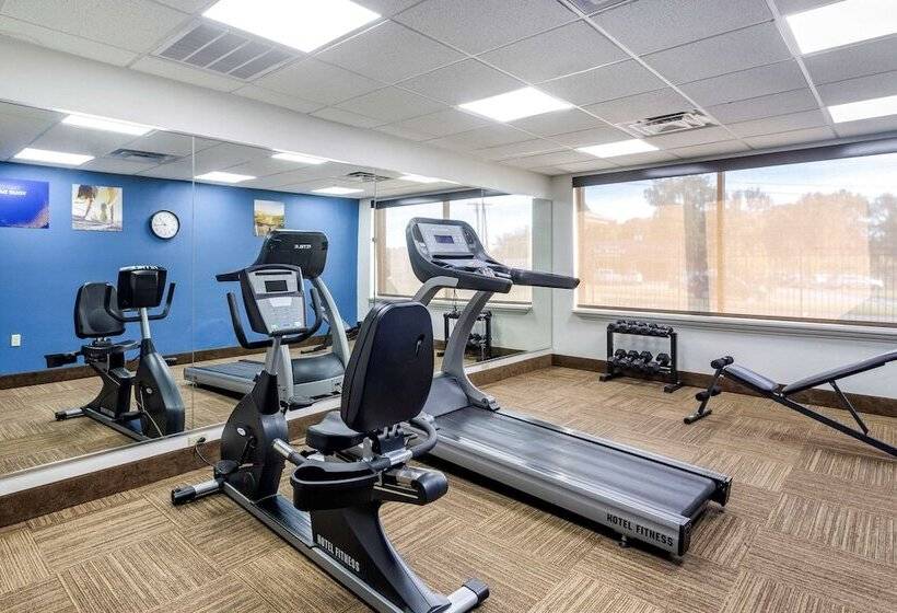 בית מלון כפרי Comfort Inn & Suites Atokamillington