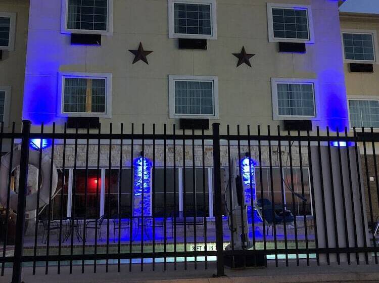 ホテル Comfort Inn & Suites Gatesville Near Fort Cavazos