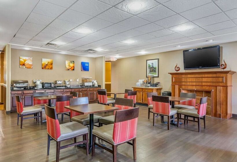 فندق Comfort Suites South Point  Huntington