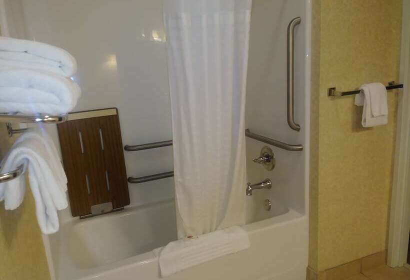 فندق Comfort Suites South Point  Huntington