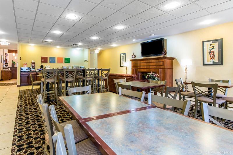 فندق Comfort Suites South Point  Huntington