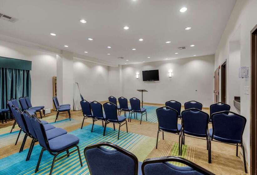 호텔 Comfort Suites Waco North  Near University Area