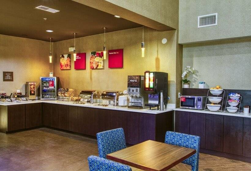 ホテル Comfort Suites Waco North  Near University Area