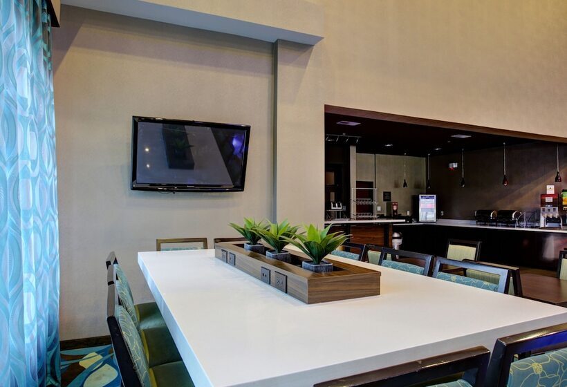 ホテル Comfort Suites Waco North  Near University Area