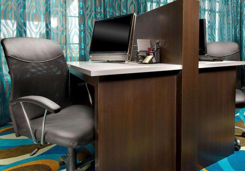 ホテル Comfort Suites Waco North  Near University Area