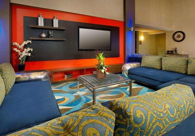 ホテル Comfort Suites Waco North  Near University Area