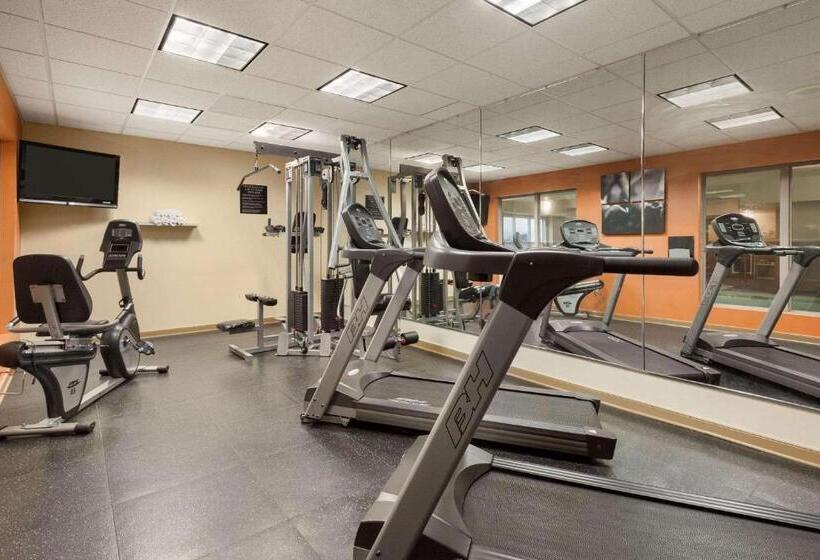 فندق Country Inn & Suites By Radisson, Doswell Kings Dominion , Va