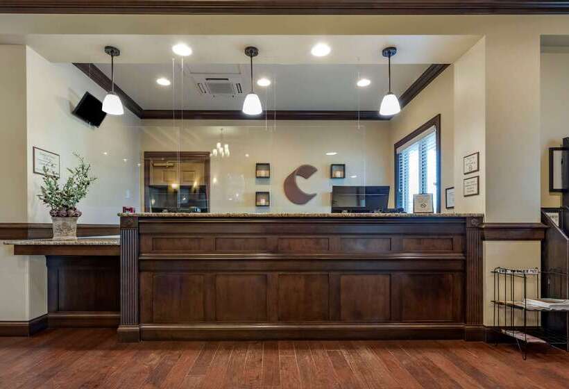 호텔 Comfort Inn & Suites