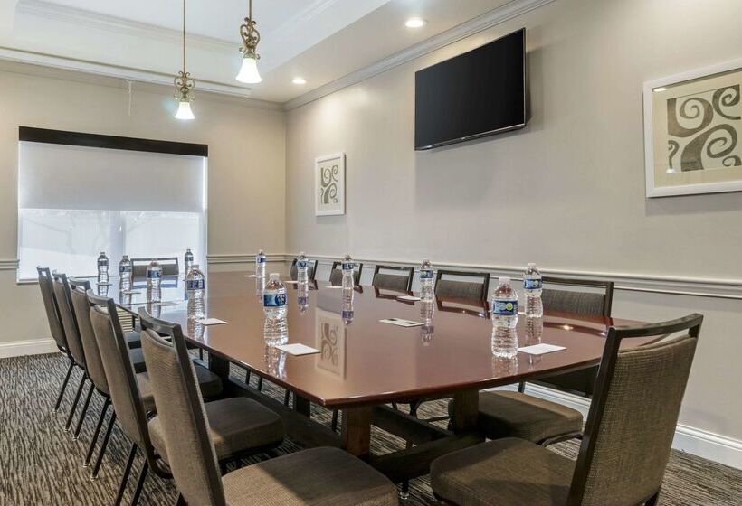 Отель Country Inn & Suites By Radisson, Tampa Airport North, Fl