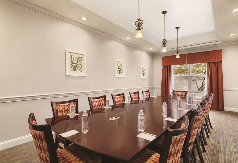 Отель Country Inn & Suites By Radisson, Tampa Airport North, Fl