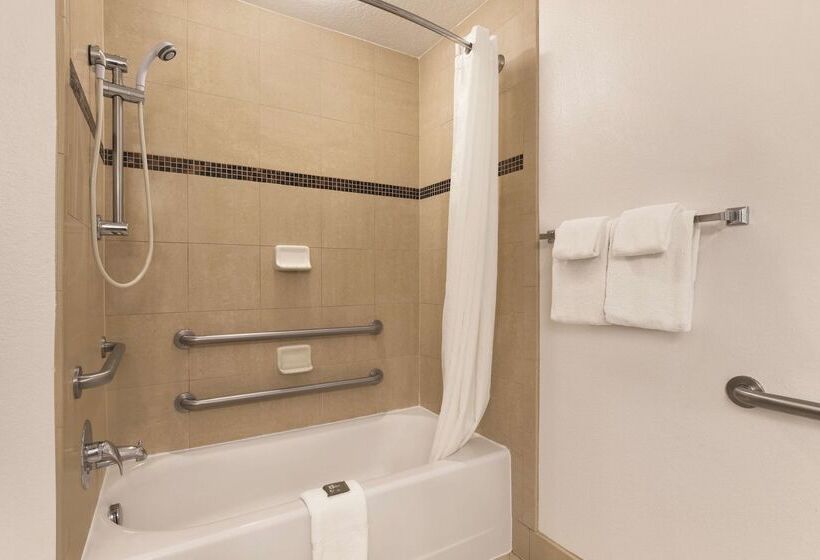 Отель Country Inn & Suites By Radisson, Tampa Airport North, Fl