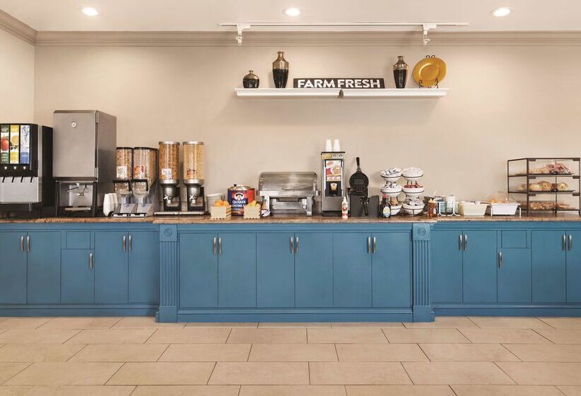 Отель Country Inn & Suites By Radisson, Tampa Airport North, Fl