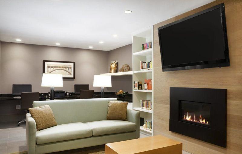 Отель Country Inn & Suites By Radisson, Tampa Airport North, Fl