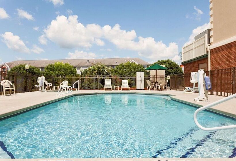 فندق Country Inn & Suites By Radisson, Tifton, Ga