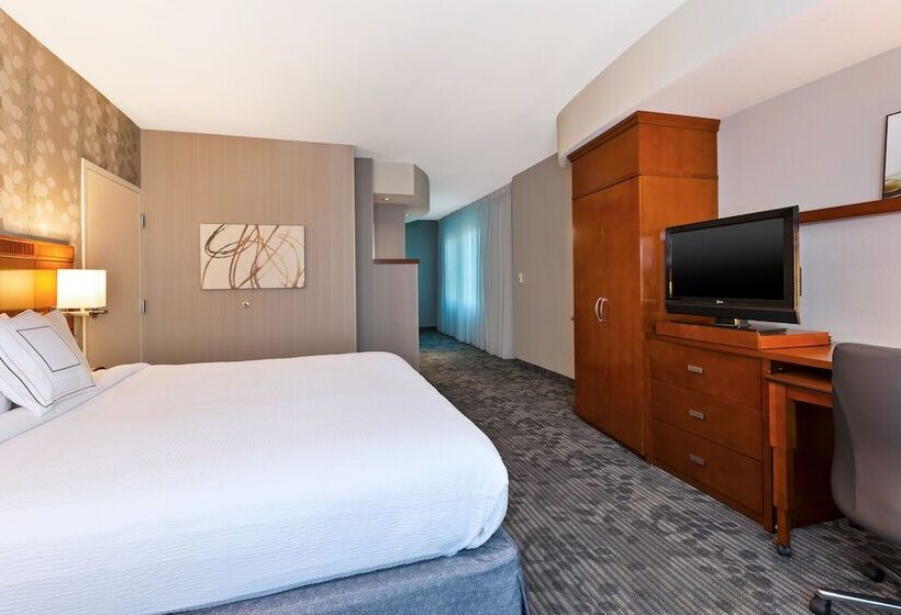 هتل Courtyard Omaha La Vista