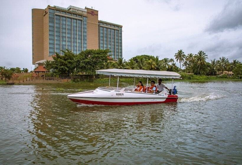 ホテル Crowne Plaza Kochi, An Ihg