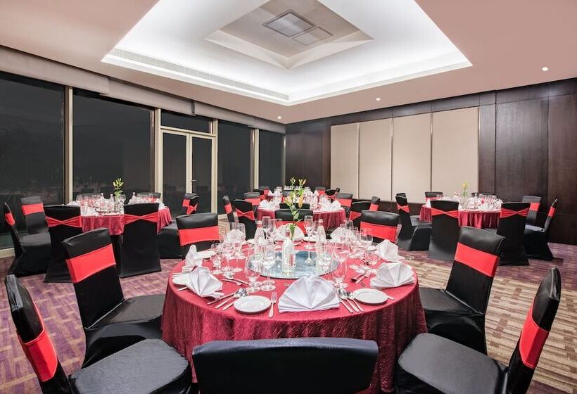 ホテル Crowne Plaza Kochi, An Ihg