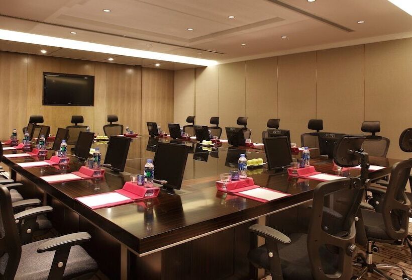 فندق Crowne Plaza Xuzhou Dalong Lake, An Ihg