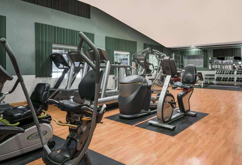 בית מלון כפרי Days Inn By Wyndham Fargo/casselton