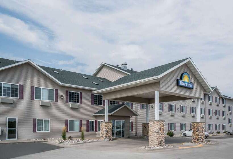 בית מלון כפרי Days Inn By Wyndham Fargo/casselton