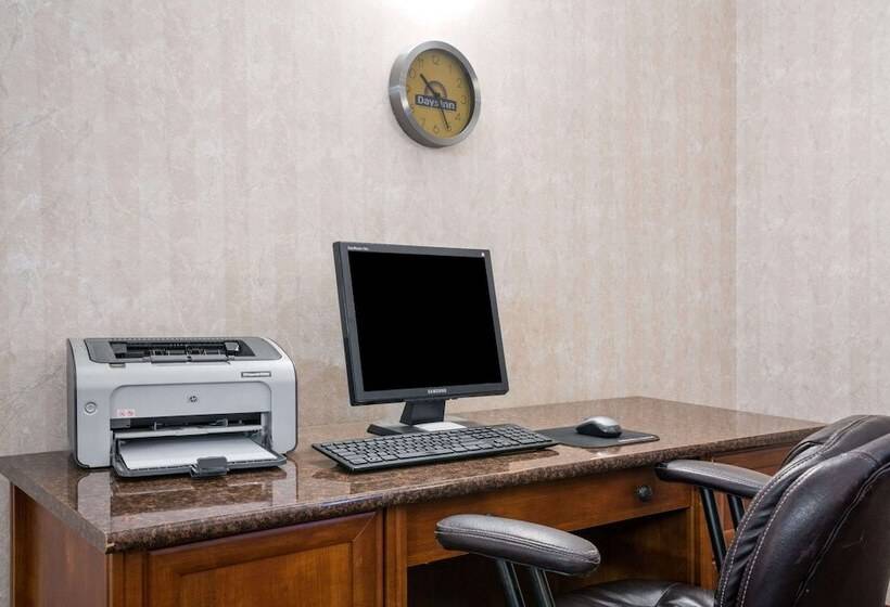 בית מלון כפרי Days Inn By Wyndham Fargo/casselton