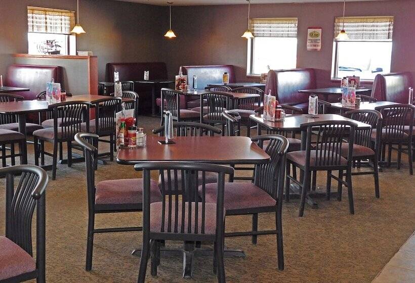 בית מלון כפרי Days Inn By Wyndham Fargo/casselton