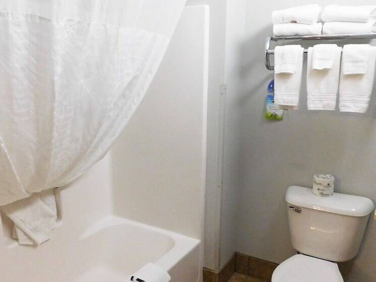 فندق Days Inn By Wyndham Fargo/casselton