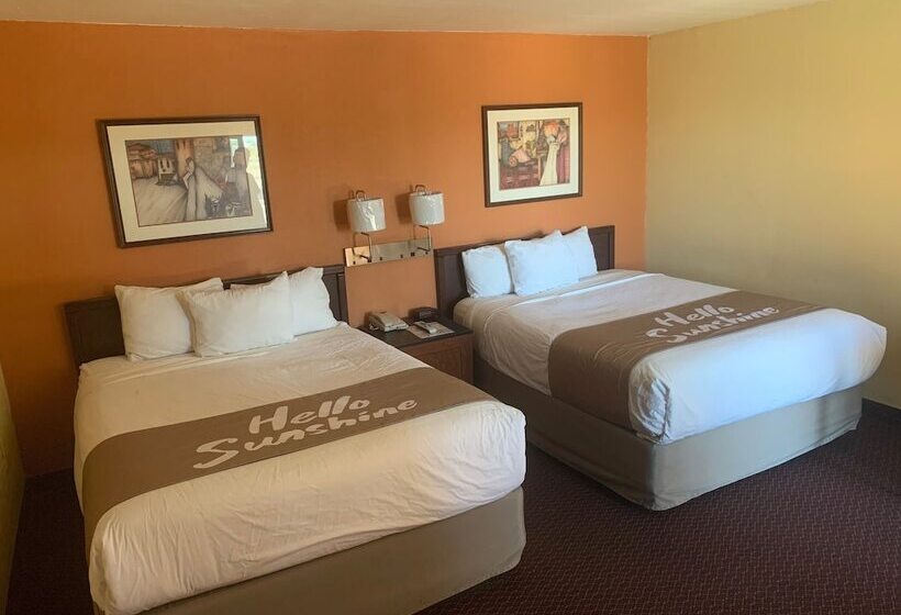 فندق Surestay By Best Western Chambers Petrified Forest