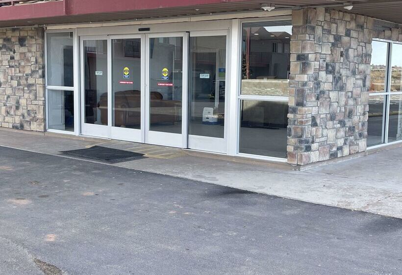 فندق Surestay By Best Western Chambers Petrified Forest