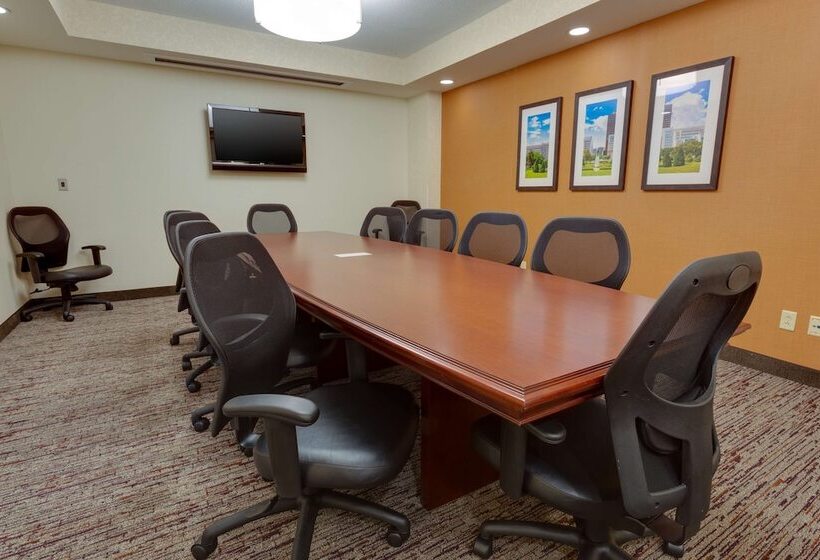 호텔 Drury Inn & Suites Baton Rouge