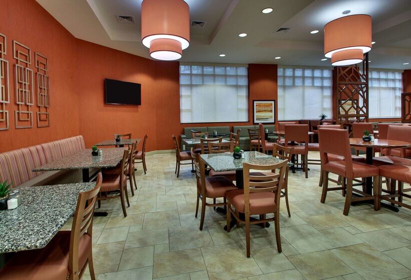 Отель Drury Inn & Suites Charlotte Northlake